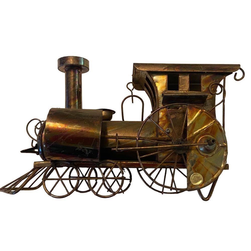 HTC Tin Old Steam Engine Music Box - Plays: “ Chatta Nooga Choo Choo”